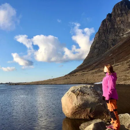 The Blue House In Lofoten * Alstad (Nordland)
