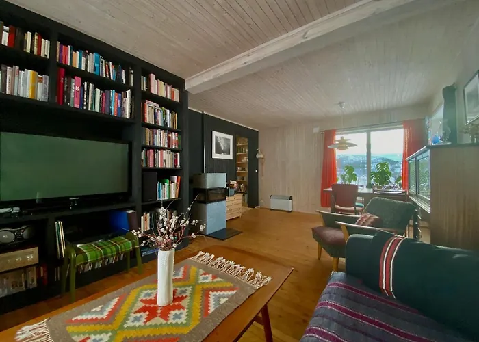 The Blue House In Lofoten Feriehus